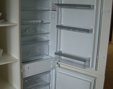 Einbau Kühl-Gefrierkombination - KI5672S30