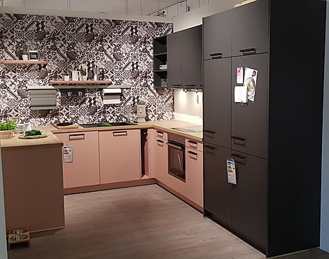 moderne außergewöhnliche U-Küche zweifarbig schwarz/rose - BIE Biella