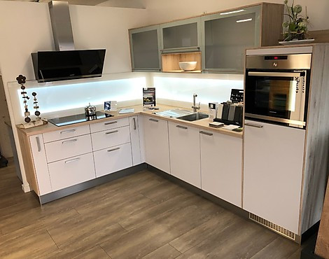 Ausstellungsküche Häcker L-Form - Häcker AV 6000 Mattlack Satin
