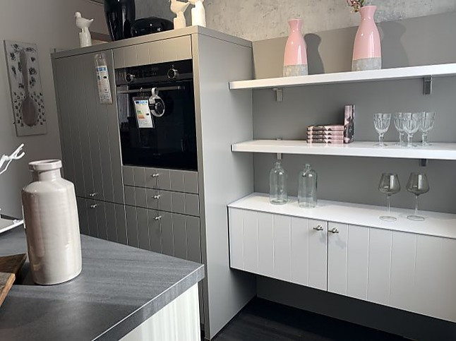prismaMusterküche moderne Landhausküche