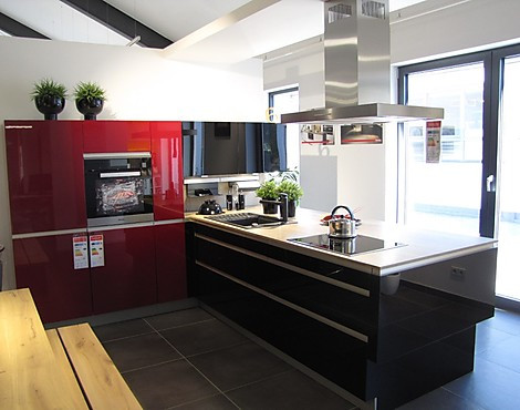 T-Form, L-Form Glas, Schwarz, Rot, Holzdekor, Insel, Ausdrucksstark in Form und Farbe - Neos/Atmos