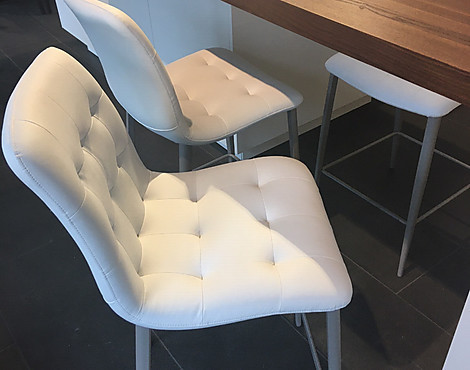 Barhocker mit hohem Sitzkomfort - Modell "Kuga"