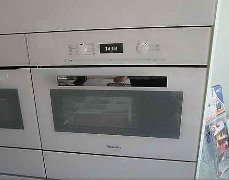 Miele Mikrowelle weiß - M 6262 TC