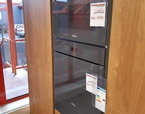 Einbaugerät am Standort Korbach - Combi-Dampfgarer DGC6800X, Einbaubackofen H6461BPX, Gourmet-Wärmeschublade ESW6214