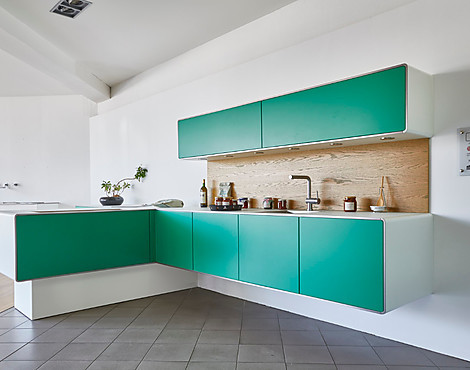 prämierte Design Küche in caprigrün - Pia
