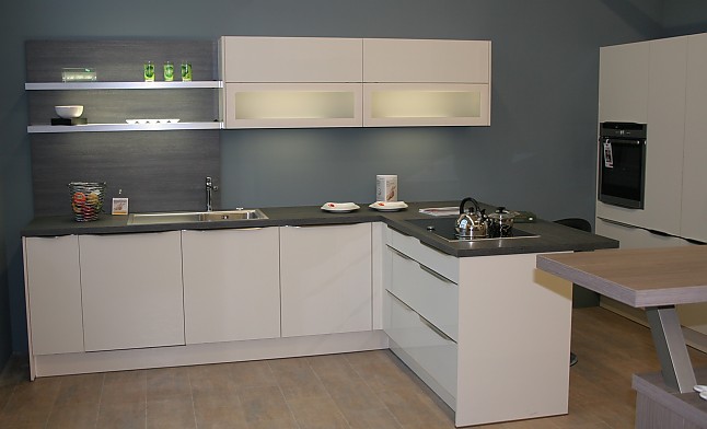 Häcker musterküche l küche lack magnolia 308 cm x 188 cm und 164 ...