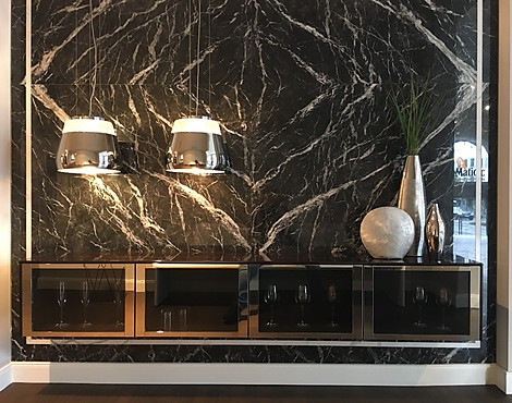 Lowboard mit Moooi-Leuchten - BeauxArt Nussbaum ebony