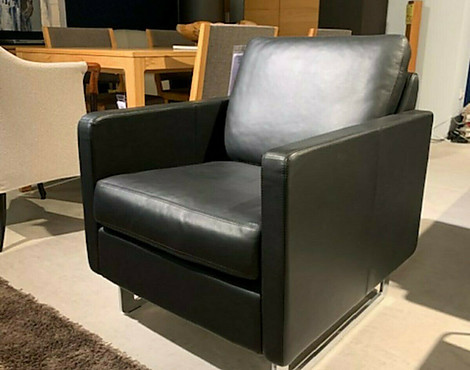 Ledersessel / Sessel Leder schwarz Schmalkufe verchromt - Conseta
