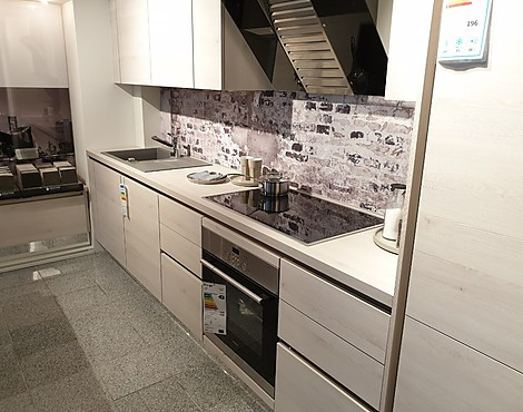 - Funktionelles Design trifft Qualität - Selektion D1 Pinie Montana