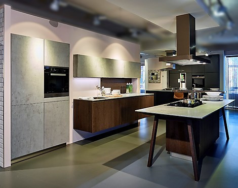 Moderne Designküche in Asteiche graphit und Ceramic Beton - NX950 + NX620 (Koje 60 KH)