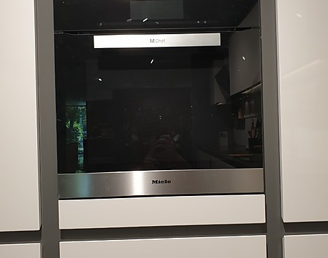 Miele Dialogarer und Miele Dampfgarer mit Festwasseranschluss - DO6860 + DGC 6805 XLED (SET !!!)
