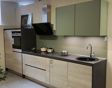 moderne Küchenzeile mit Arbeitsinsel - Koje 23-04 Riva eiche halifax