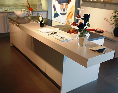 Einbauküche/Musterküche Koje 1.03 - Lux 555 Lack sand HG