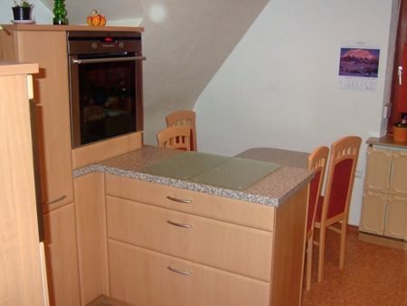 Hochgesetzter Backofen