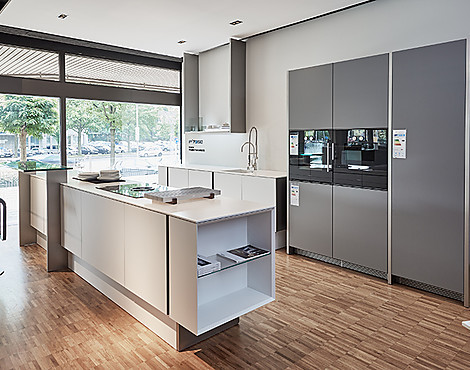 Design bei Studio F. A. Porsche - Porsche P 7530