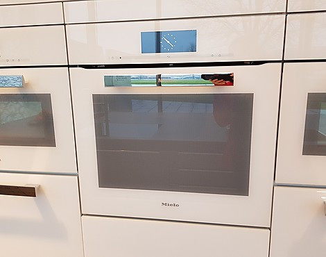 Miele Vorführ-Dialoggarer DO 6860 Brillantweiß aus unserer Ausstellung - Miele DO 6860