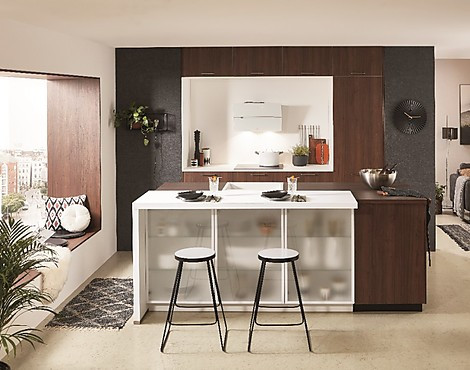 Moderne Einbauküche mit Mattglas Maxi Höhe und Insellösung - Riva/Laser nur 6.928,-€