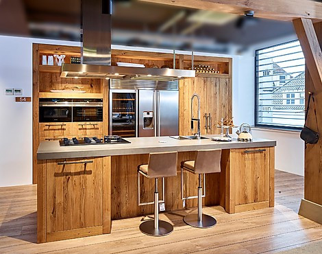 Landhausküche mit Insellösung in Alt-Asteiche - Ekelhoff Manufaktur (Koje 54 KH)