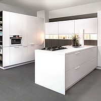 Die Greenline Küchen von Rotpunkt zeigen sich im Küchendesign sehr wandlungsfähig und sind zum Beispiel auch als weiße Küche zu haben.