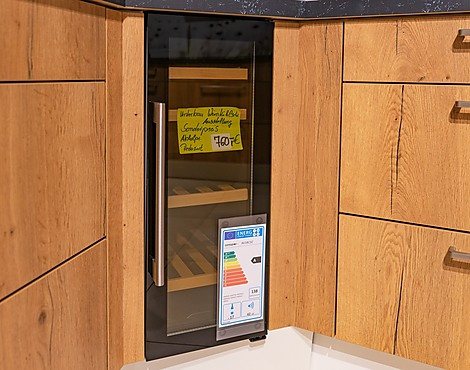 Eleganter Weinkühlschrank in Schwarz - Avintage AV18CDZA