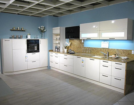 moderne Küche mit Hochglanzfront und Granitarbeitsplatte - C239 Laser brillant Magnolie