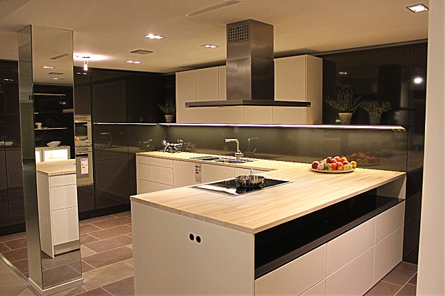 Siematic musterküche siematic sc41 lotusweià mit graphitgrau ...