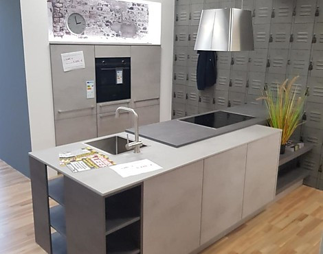 moderne Küche in Betonoptik mit Insel - Riva Beton grau/schiefergrau