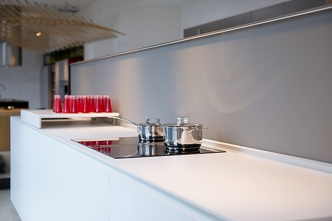 Valcucine musterküche moderne, funktionale küchenzeile ...