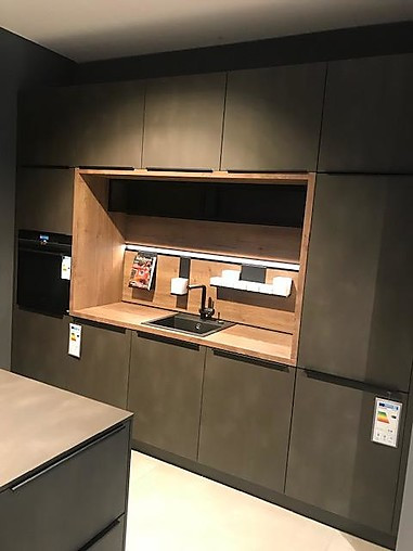 Schüller-Musterküche UV Lack matt L587 Stahl dunkel: Ausstellungsküche