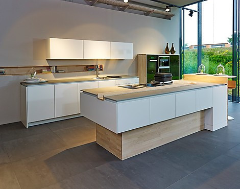 Stilvolle Küche in Polarweiß und weiß geöltes Eiche - ML1130 / HL 1109 (Koje 207)