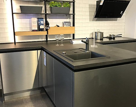 Küche in T-Form - Inox