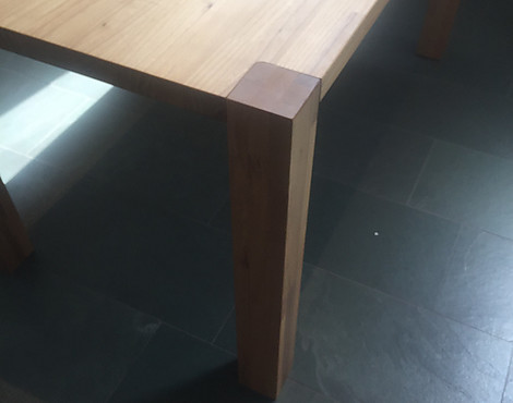 Eleganter Tisch in Ulme Keilgezinkt (1500x800mm) / 50% Rabatt zu UVP! - Tisch von WAGNER & SCHÖNHERR