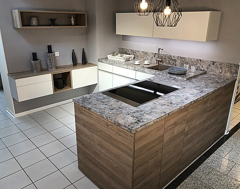 moderne grifflose U-Küche komplett mit Geräte, Spüle u. Armatur - Faro / Lund X- Line Nr. 26