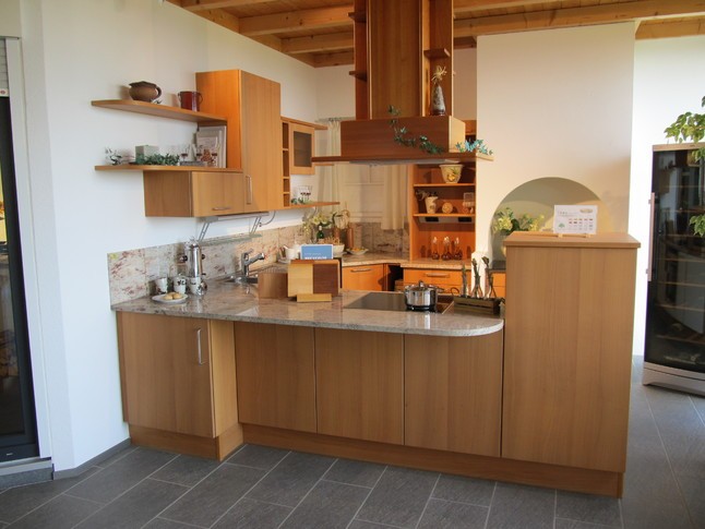 Kornmüller musterküche ein traum aus holz und granit ...