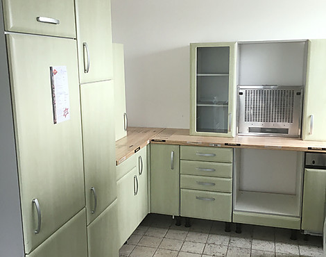Schöne Nobilia Küche Front: Grün mit Holzmaßerung Repro/ MDF/ gebrauchte Küche - Schöne Nobilia Küche Front: Grün mit Holzmaßerung Repro/ MDF/ gebrauchte Küche
