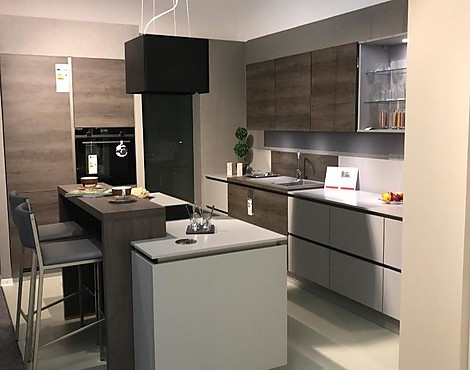 Insel mit Bar - Nobilia Riva mit Touch
