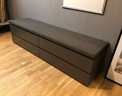 Polsterbank mit Lackkorpus und 4 Schubkästen - Cube Gap