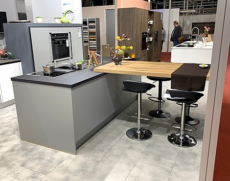 Moderne Küche mit Insel - MC 3120 platingrau