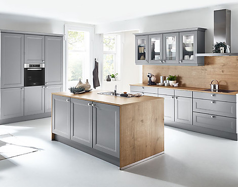 WindsorLack, Landhausküche mit Miele Elektrogeräte und Grohe Zubehör - WindsorLack Landhausküche