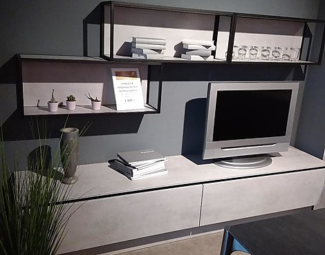 Low- Bord ( TV- Kombination) aus Küchenprogramm Prisma Beton Optik Nachbildung - Malachit Beton grau Nachbildung Grifflos