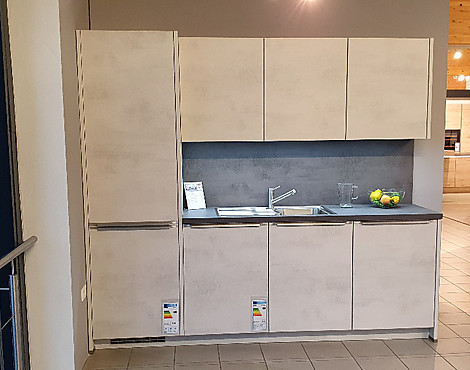 Nobilia Riva - Küche mit toller Ausstattung - 2 Zeilenküche Weißbeton Optik