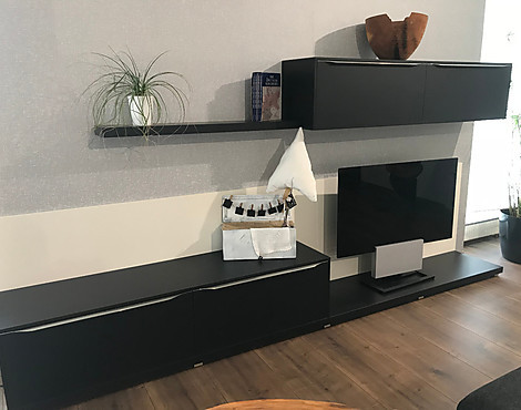 Wohnwand aus Küchenmöbeln - Wohnzimmer Einrichtung