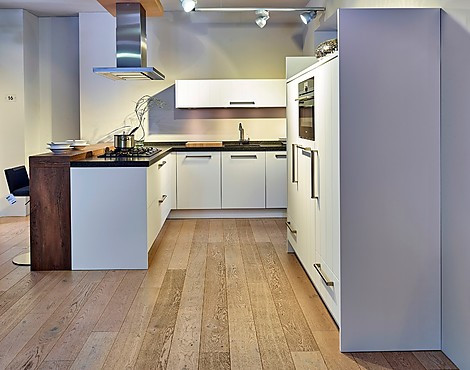 Gemütliche Wohnküche mit Theke - XL4846 (Koje 15 KH)