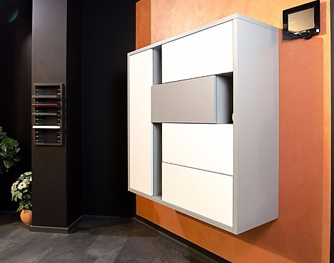 Hängeschrank im puristischen Design - Hängeschrank