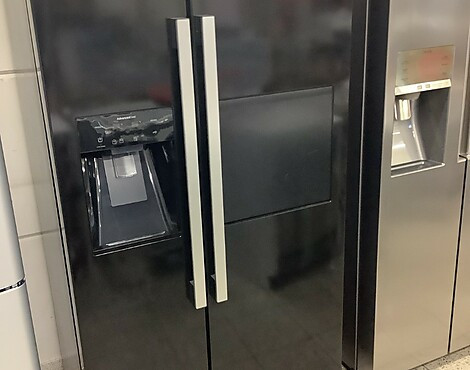 Side by Side Kühlschrank **schwarz** - NRS9182CBBK