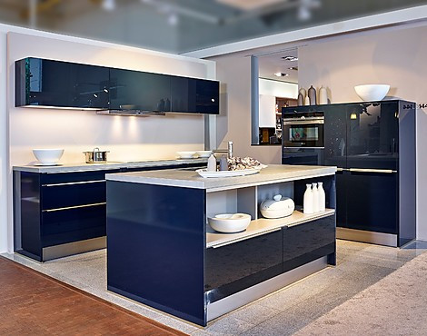 Moderne Inselküche in Indigoblau - C2 / FIO (Koje 144 KL)