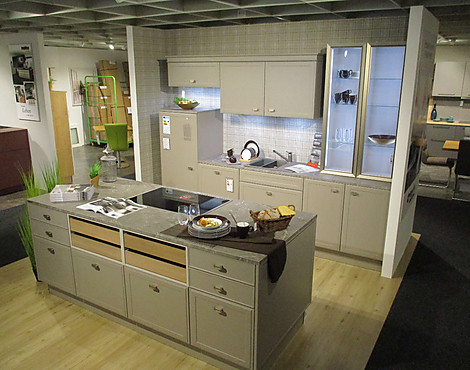 Inselküche im Landhausstil - Torino Softlack