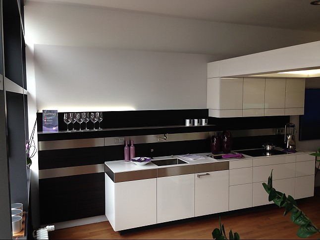Poggenpohl musterküche luxus designküche mit glasfront einmalige ...