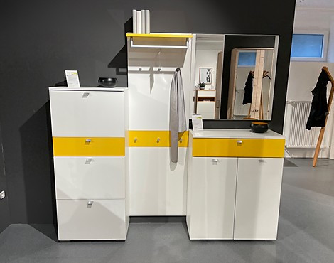 Garderobe von Wittenbreder - MC UNA