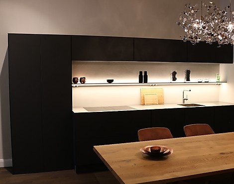 Eleganz auf ganzer Linie - SieMatic PURE